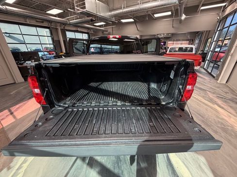 Used 2018 Chevrolet Silverado 1500 LT w/ All Star Edition AWD/4WD image 42