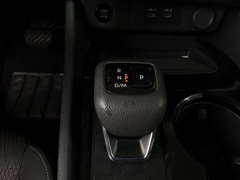 Used 2025 Nissan Rogue SV FWD image 24