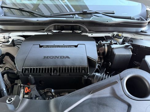 Used 2023 Honda Pilot Sport image 40