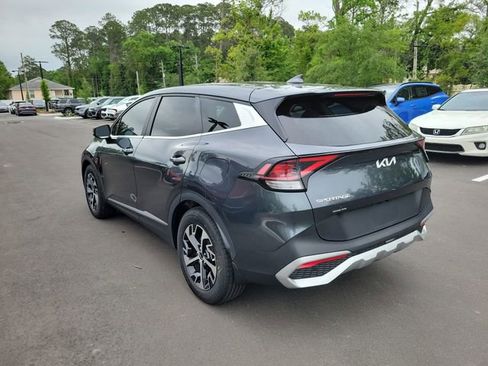 Used 2024 Kia Sportage EX FWD image 3