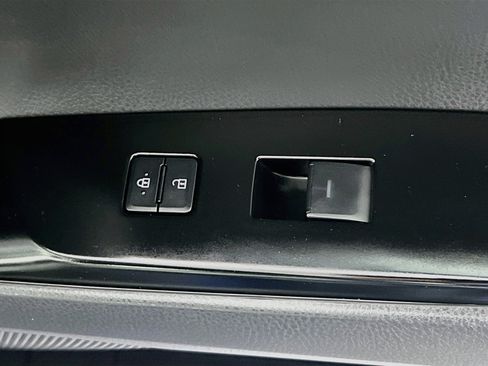 Used 2026 Toyota Camry SE FWD image 29