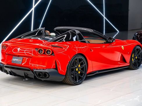 Used 2021 Ferrari 812 GTS RWD image 30