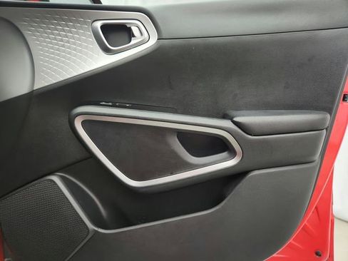 Used 2022 Kia Soul LX FWD image 24