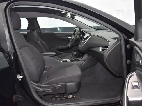 Used 2021 Chevrolet Malibu LS image 11