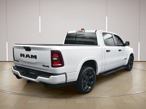 Used 2025 RAM 1500 Big Horn AWD/4WD image 24
