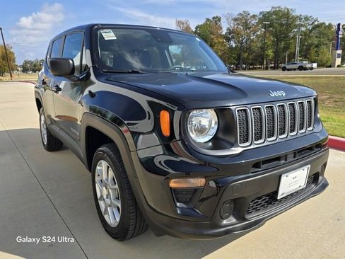 Used 2023 Jeep Renegade Latitude image 7