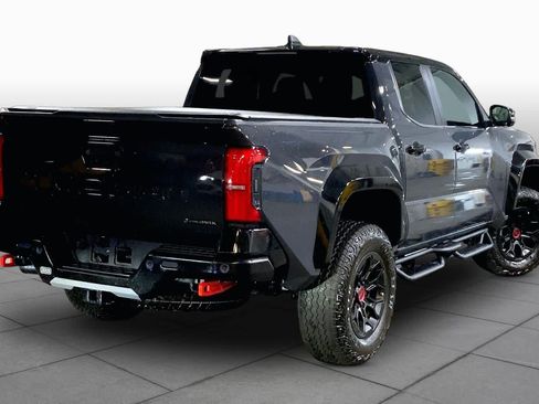 Used 2025 Toyota Tacoma TRD Pro AWD/4WD image 13