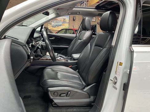 Used 2018 Audi Q7 3.0T Prestige w/ Prestige Package AWD/4WD image 25