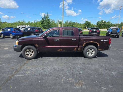 Used 2005 Dodge Dakota SLT w/ Trailer Tow Group AWD/4WD image 9
