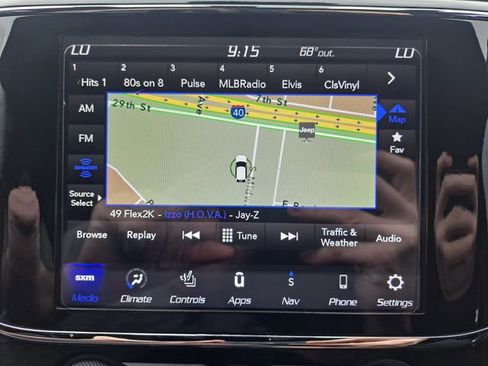 Used 2022 Jeep Grand Cherokee Laredo E w/ Security & Convenience Group image 27