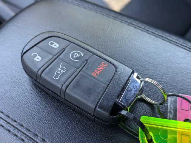 Used 2023 Jeep Compass Trailhawk w/ Trailhawk Elite Group AWD/4WD image 32