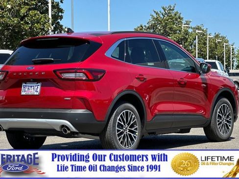 New 2025 Ford Escape SE image 4