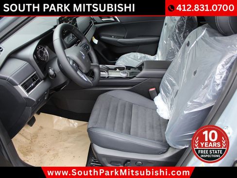 New 2026 Mitsubishi Outlander AWD image 12