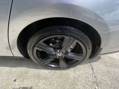 Used 2025 Honda Accord Sport image 30