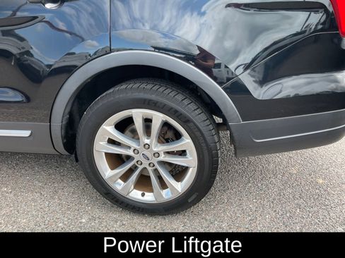 Used 2018 Ford Explorer XLT w/ Equipment Group 202A FWD image 8