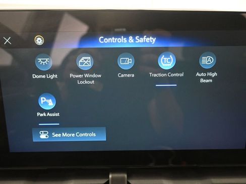 Used 2025 Chevrolet Equinox LT AWD/4WD image 17
