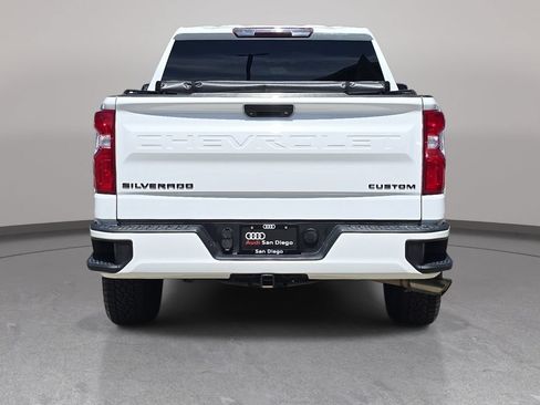 Used 2019 Chevrolet Silverado 1500 Custom w/ Infotainment Package RWD image 7