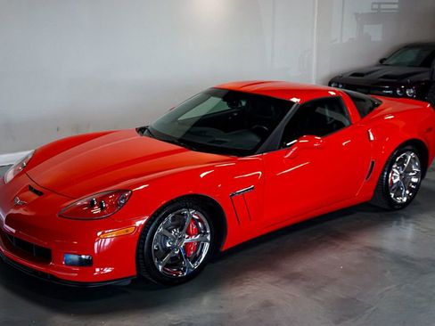 Used 2013 Chevrolet Corvette Grand Sport w/ 2LT Preferred Equipment Group RWD image 31