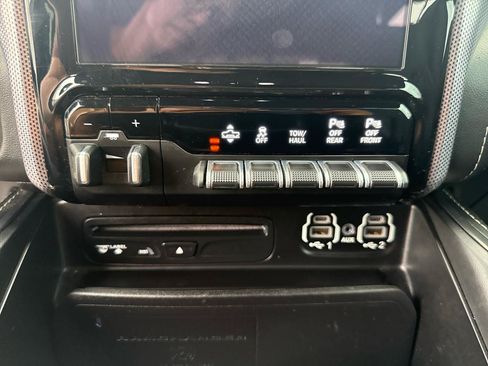 Used 2019 RAM 1500 Limited w/ Advanced Safety Group AWD/4WD image 26