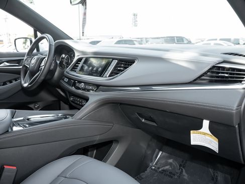 Used 2023 Buick Enclave Essence w/ LPO, Touring Package image 43