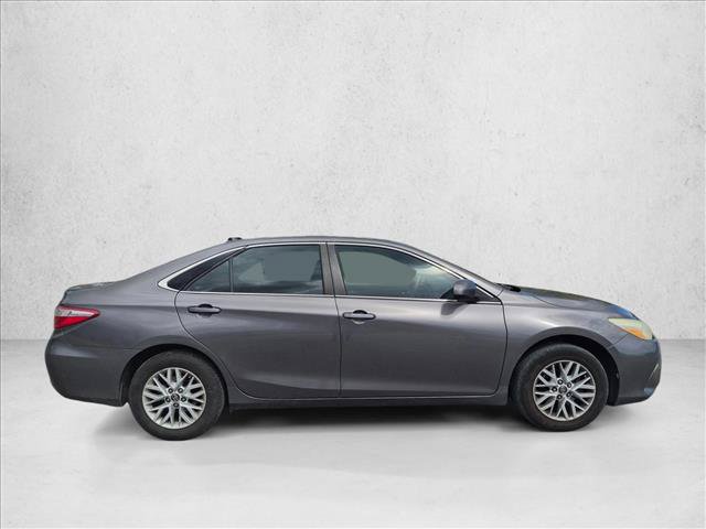 Used 2017 Toyota Camry LE FWD image 4
