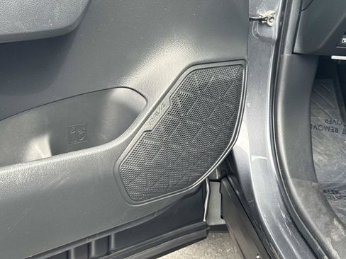 Used 2022 Toyota RAV4 XLE Premium AWD/4WD image 20
