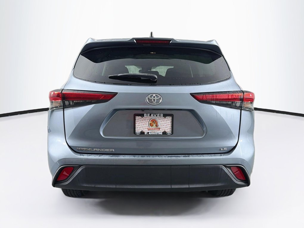 Used 2022 Toyota Highlander LE FWD image 8