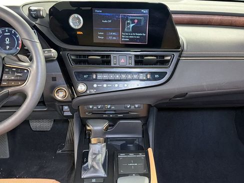 Certified 2022 Lexus ES 350 w/ Premium Package image 15