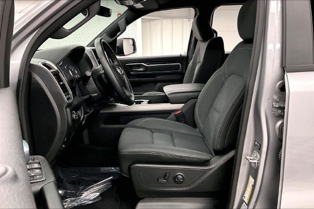 Used 2023 RAM 1500 Big Horn AWD/4WD image 24