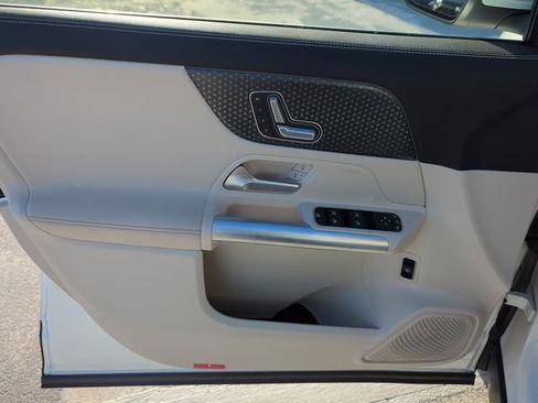 Used 2025 Mercedes-Benz GLA 250 image 7