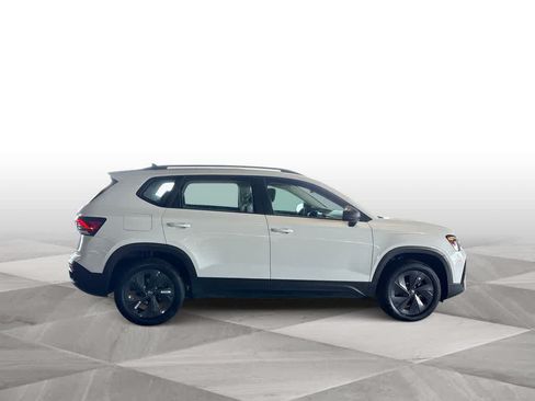 Used 2025 Volkswagen Taos S FWD image 9