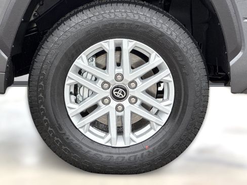 New 2026 Toyota Tundra SR image 9