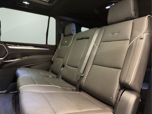 Used 2026 Cadillac Escalade ESV Sport AWD/4WD image 32