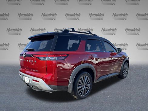 Used 2023 Nissan Pathfinder SL w/ SL Premium Package image 10
