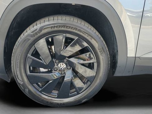 Used 2024 Volkswagen Atlas SE FWD image 25