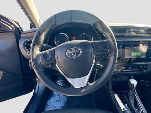 Used 2019 Toyota Corolla LE FWD image 11