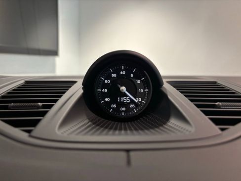 Certified 2026 Porsche Panamera 4 image 24