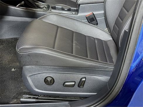 Used 2024 Volkswagen Jetta SE image 16