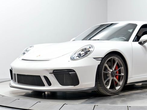 Used 2018 Porsche 911 GT3 RWD image 4