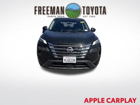 Used 2024 Nissan Rogue S AWD/4WD image 3