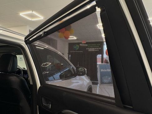 Used 2018 Toyota Highlander Limited w/ Protection Package #3 image 39