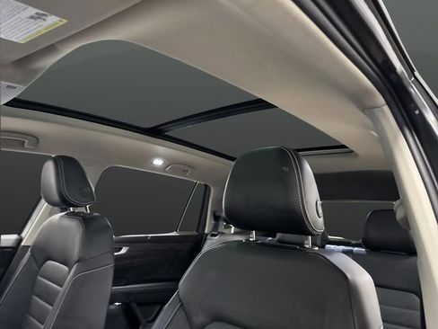 Used 2024 Volkswagen Atlas SEL image 7