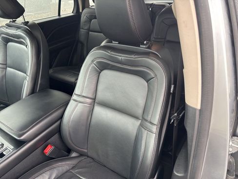 Used 2024 Lincoln Aviator Reserve image 13