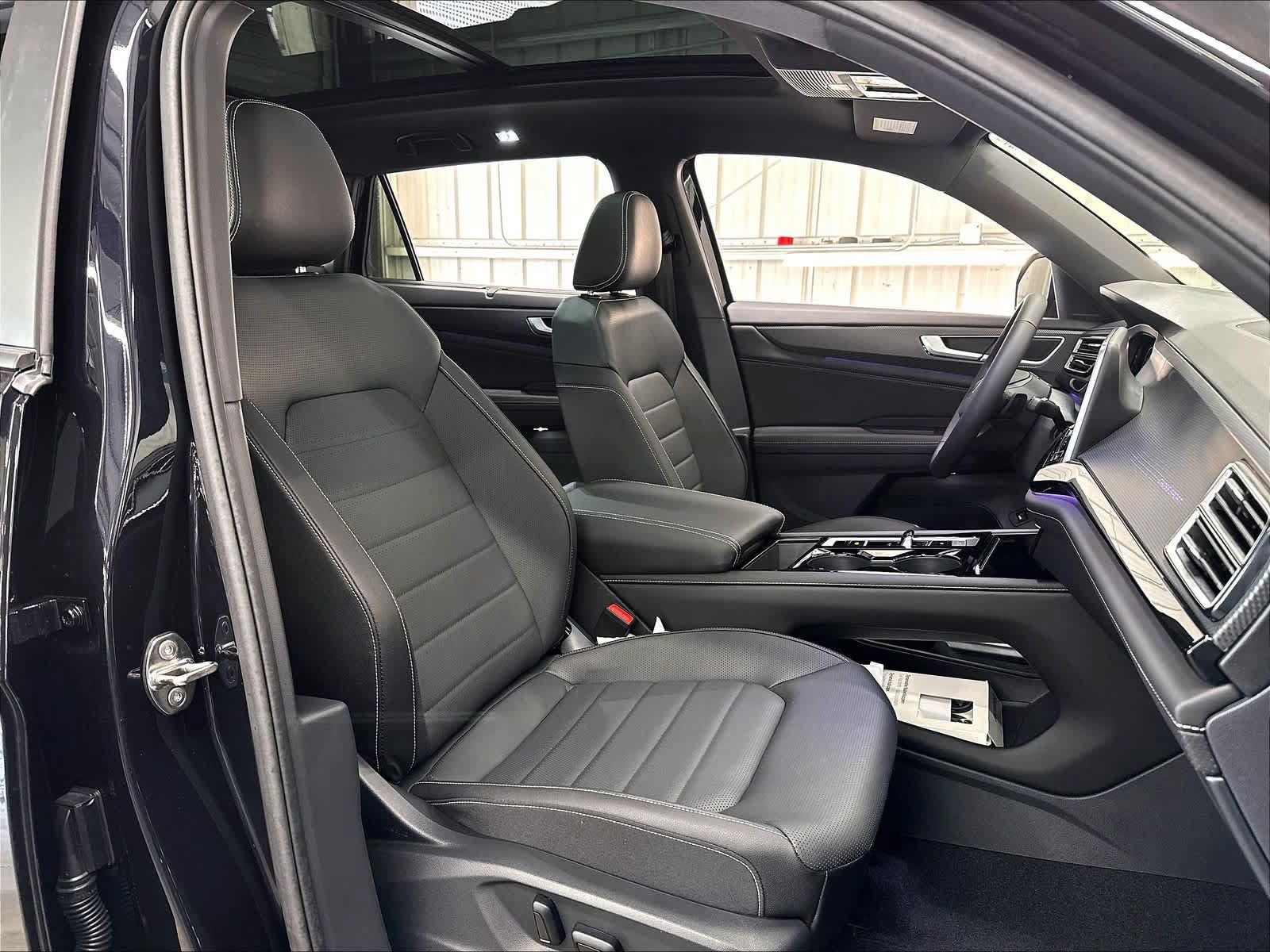 New 2026 Volkswagen Atlas Cross Sport SEL R-Line AWD/4WD image 11