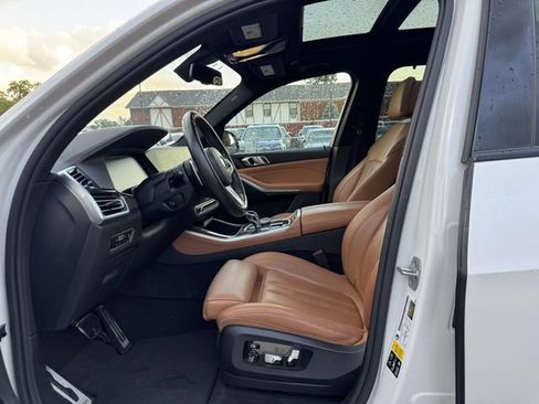 Used 2022 BMW X5 xDrive40i w/ M Sport Package AWD/4WD image 22