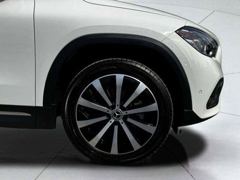 Used 2023 Mercedes-Benz GLA 250 w/ Premium Package image 56