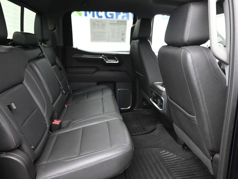 Used 2022 Chevrolet Silverado 1500 LTZ w/ LTZ Convenience Package II image 8