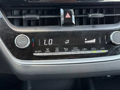 Used 2024 Toyota Corolla LE FWD image 14