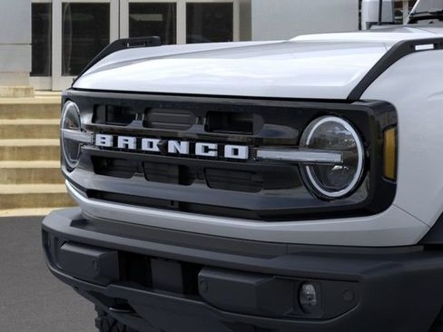 New 2026 Ford Bronco Outer Banks w/ Sasquatch Package AWD/4WD image 19