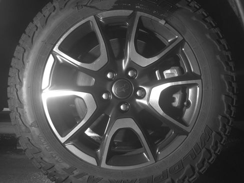 Used 2025 Jeep Compass Trailhawk image 13